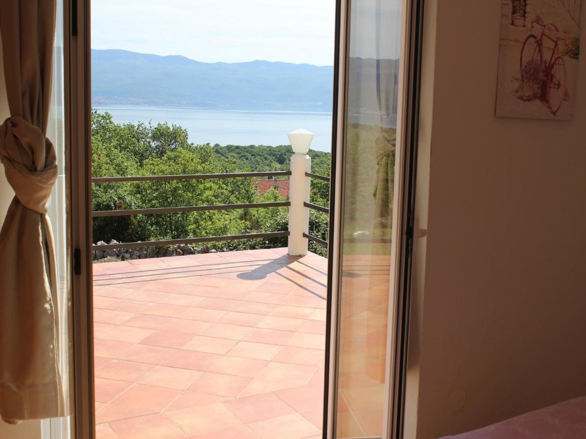 Holiday Home With Sea View Vrbnik Exterior foto